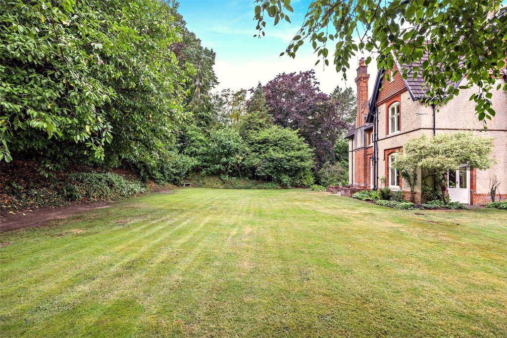 Additional image 23 of 6 bed detached house for saleDonnington, Newbury, Berkshire RG14