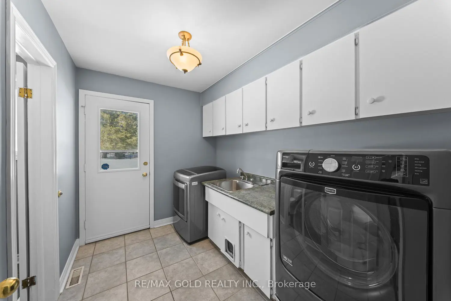 Additional image 9 of 14 Birchview Drive