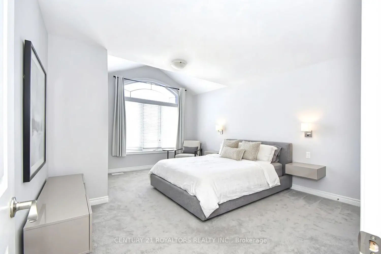 Additional image 13 of 1584 Dunkirk Avenue