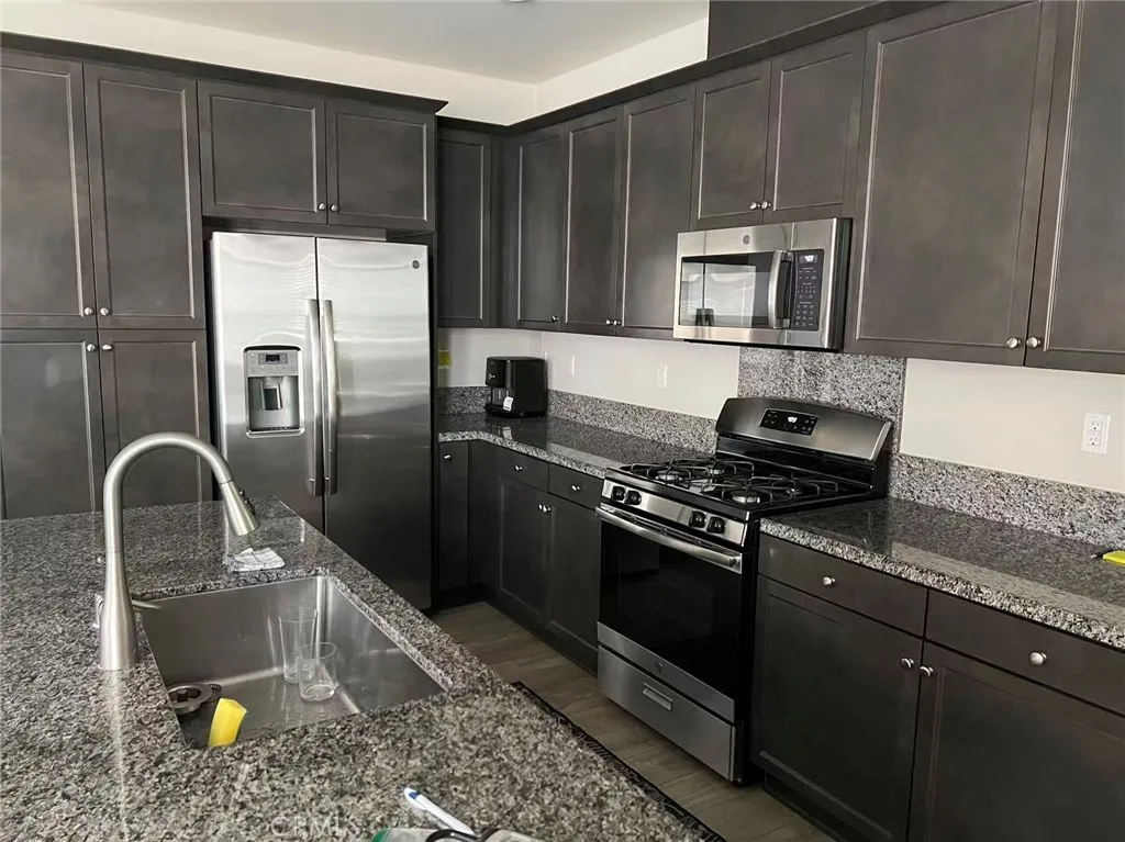 Additional image 4 of 7034 Montecito Ln, Eastvale, CA 92880