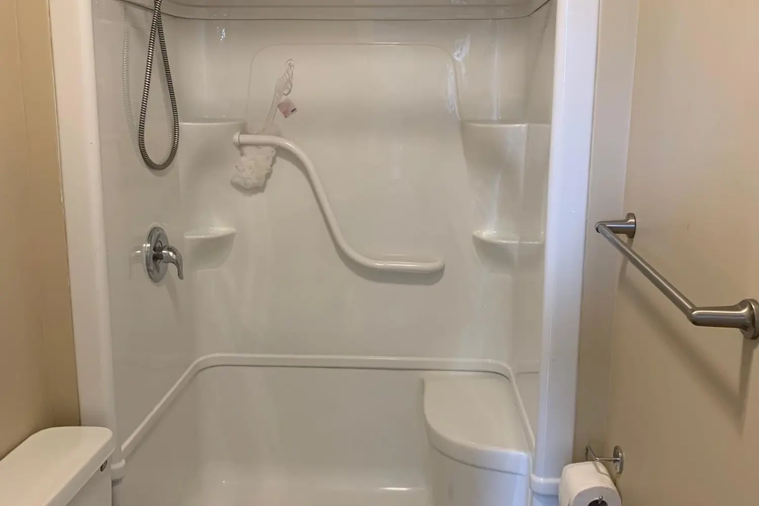 Additional image 9 of 433 Broadway Street