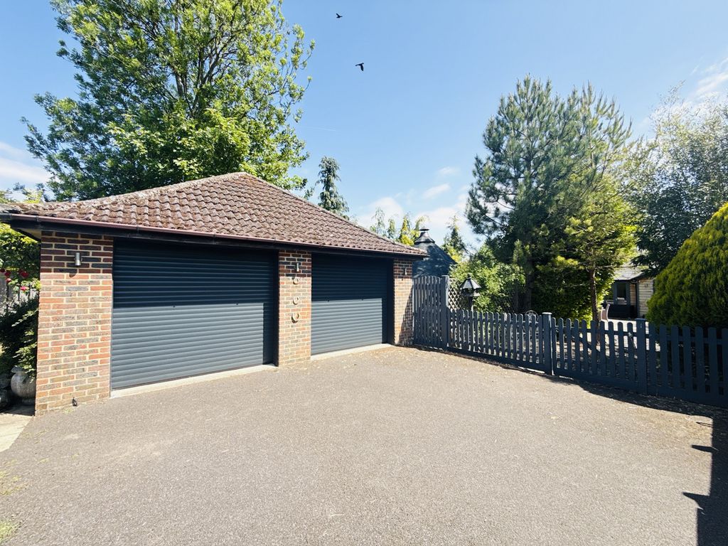 Additional image 24 of 5 bed property for saleGomeldon, Salisbury SP4
