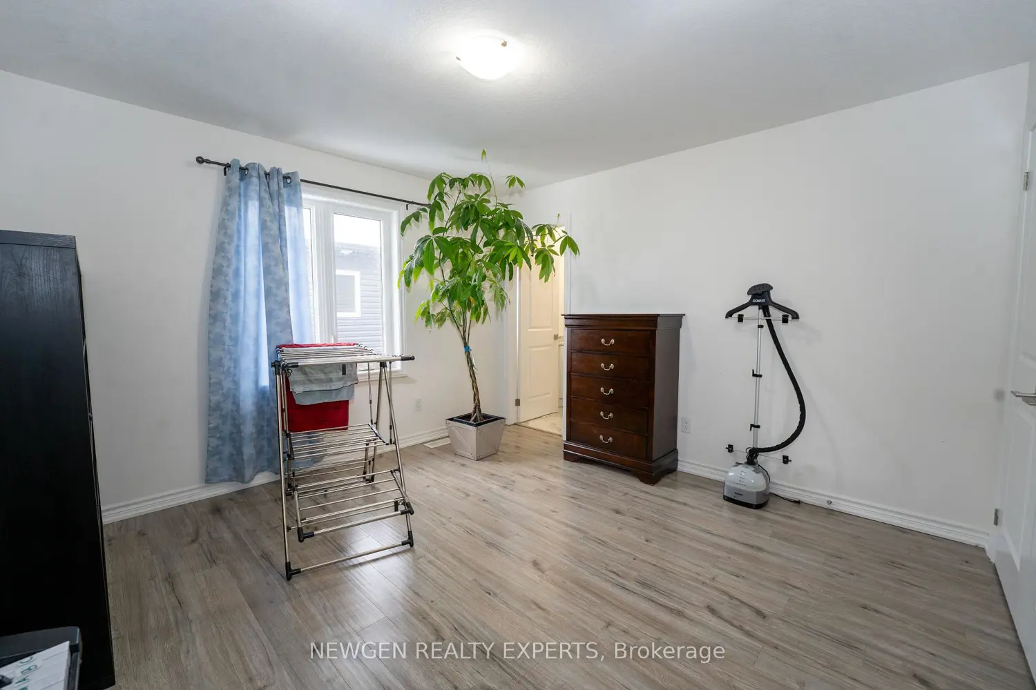 Additional image 17 of 11 Peterson Street