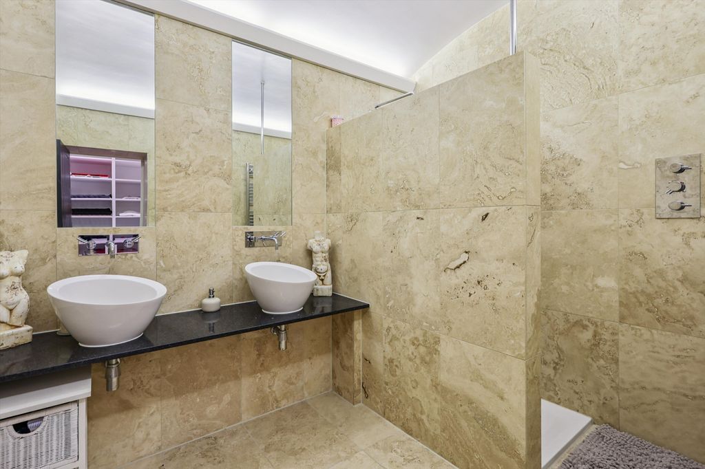 Additional image 10 of 4 bed flat for saleOttershaw Park, Ottershaw, Chertsey, Surrey KT16