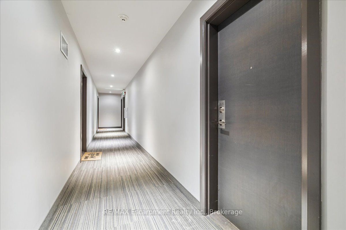 Additional image 2 of 205-2393 Bronte Road, Oakville, ON, L6M 1P4