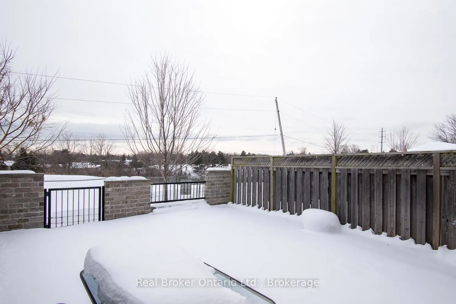 Additional image 15 of 2054 Brant Street 6