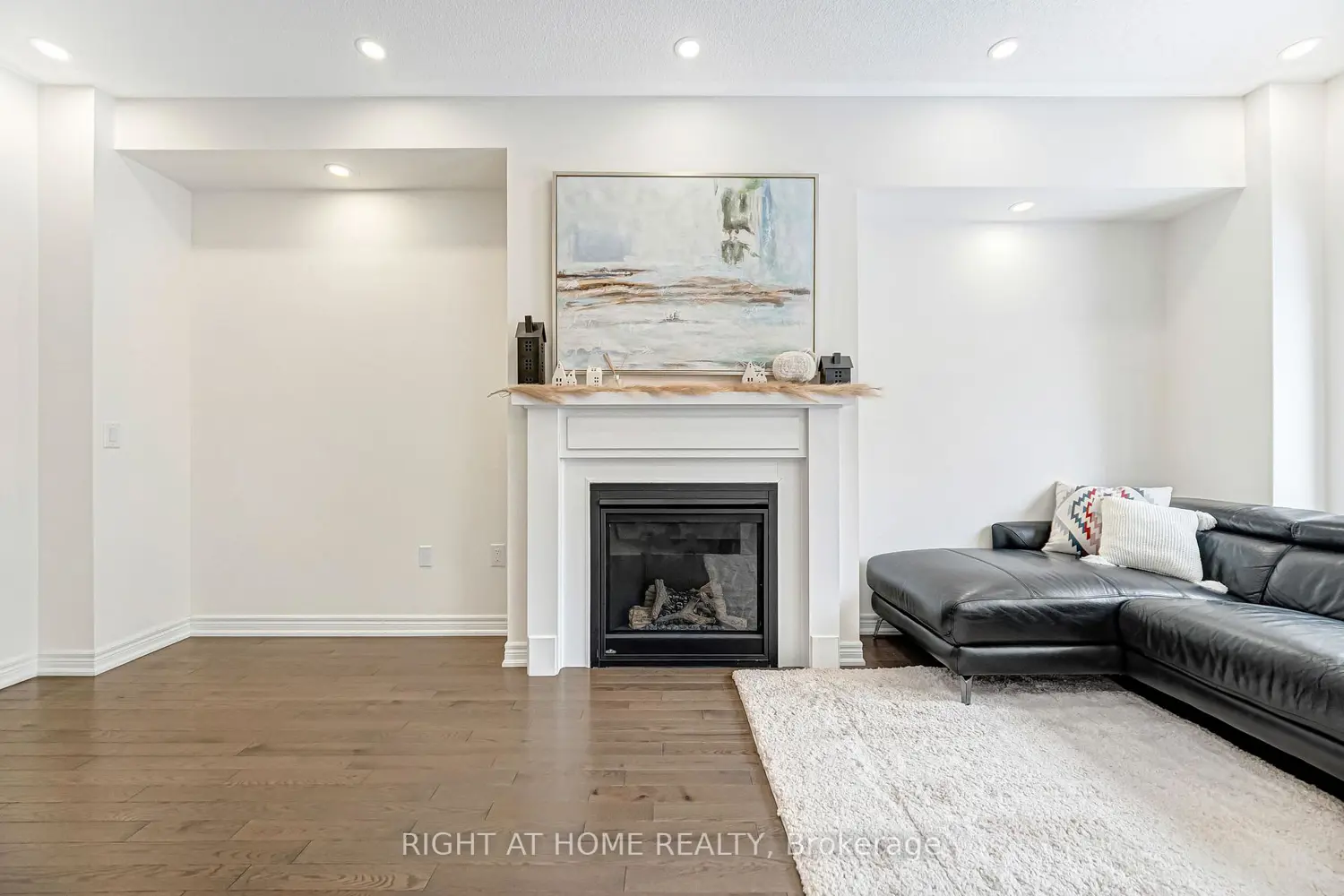 Additional image 4 of 52 Veterans Street