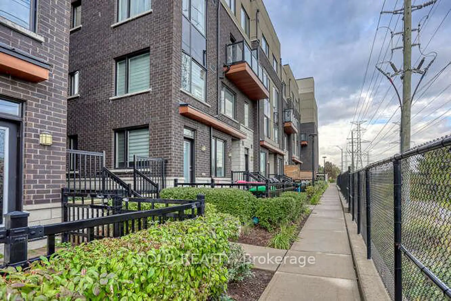 Additional image 2 of 1555 Kingston Road 218