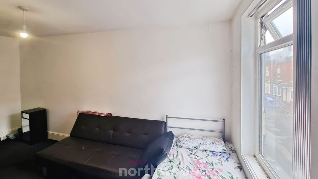Additional image 6 of 11 bed flat for saleSomerset Road, Hyde Park, Doncaster DN1