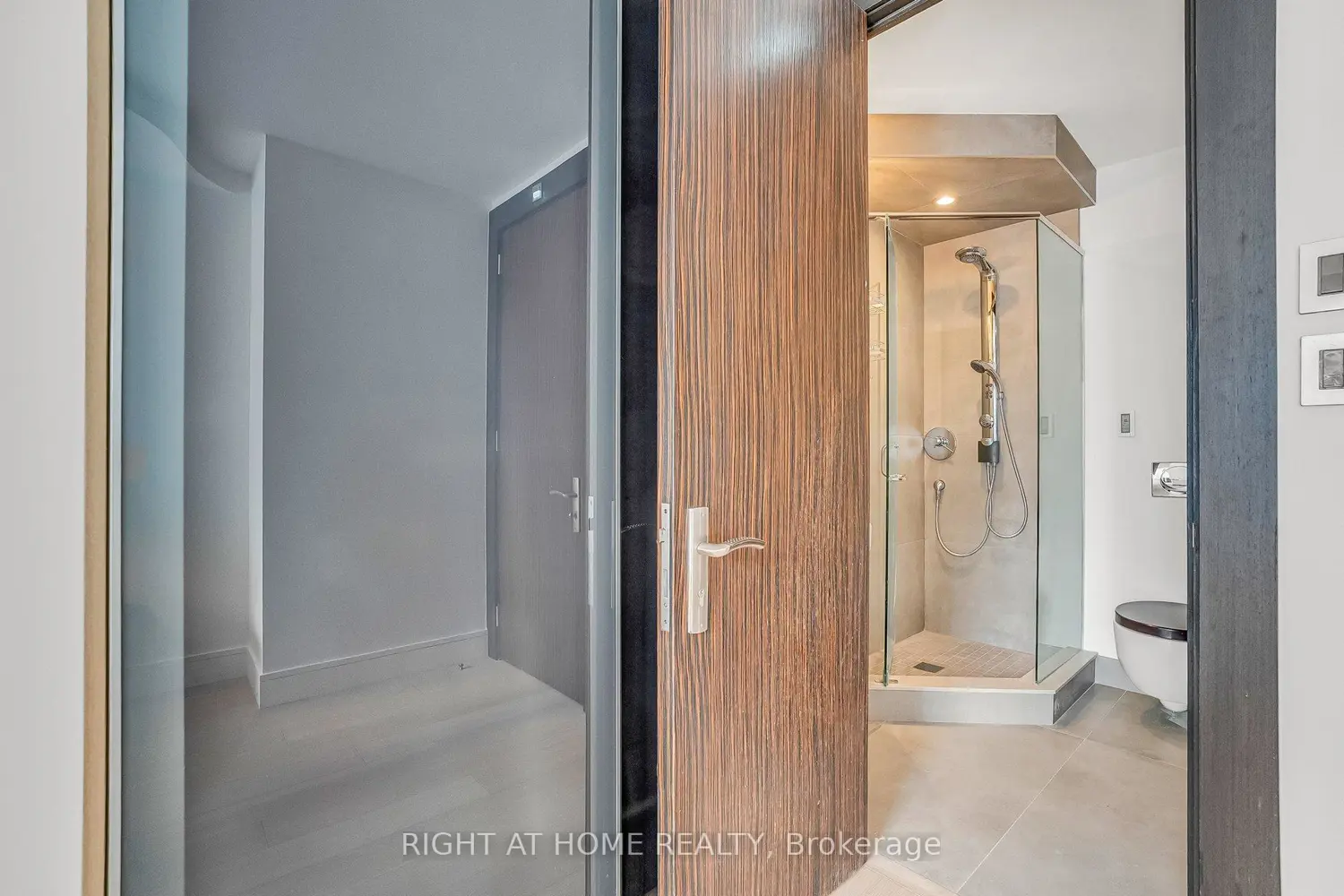 Additional image 12 of 33 Harbour Square #2019