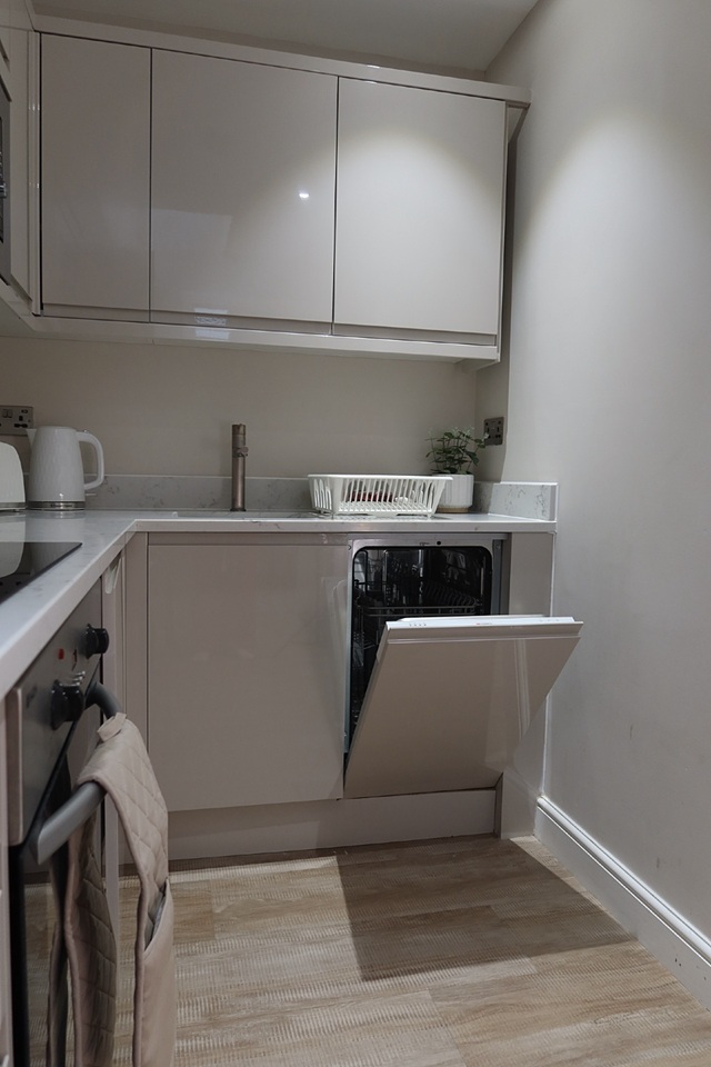 Additional image 20 of Studio Flat, East Parade, LS1, N1 7GU