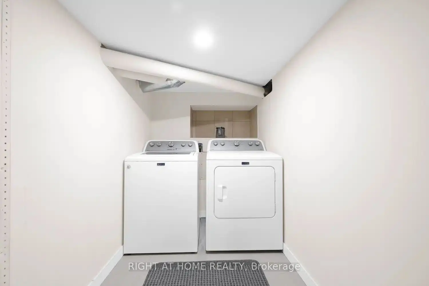 Additional image 16 of 53 Silent Pond Crescent