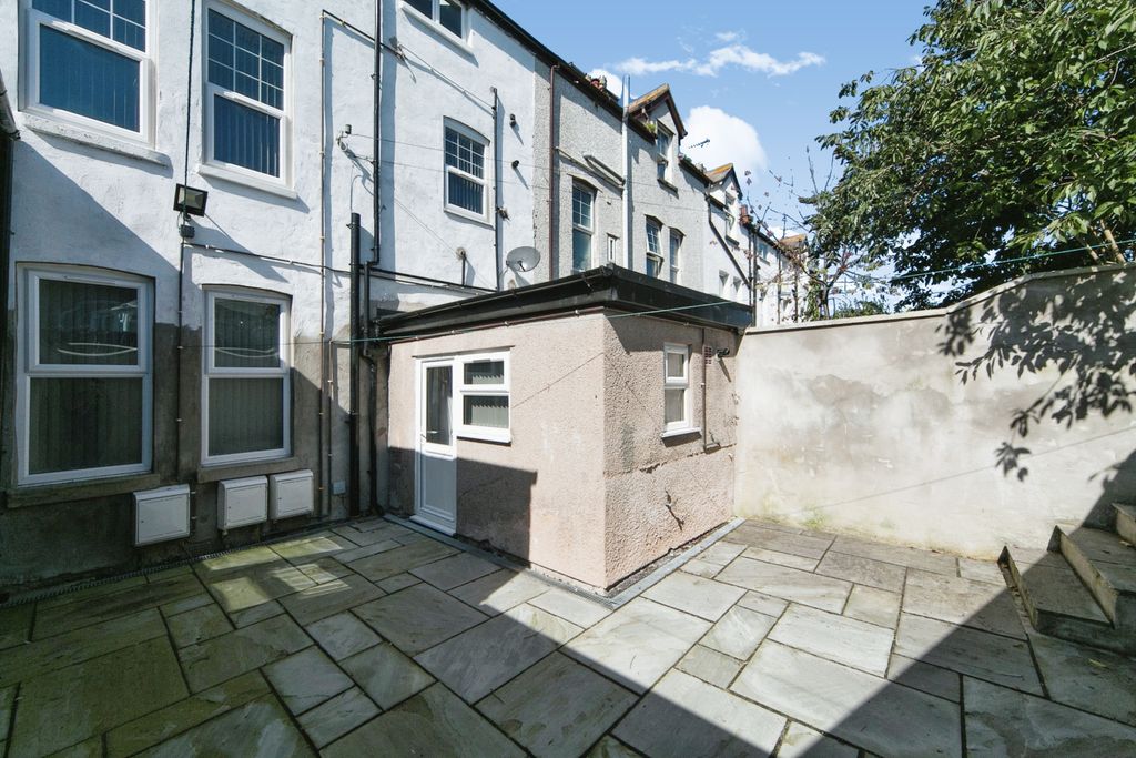 Additional image 10 of 3 bed flat for saleConway Road, Llandudno, Conwy LL30