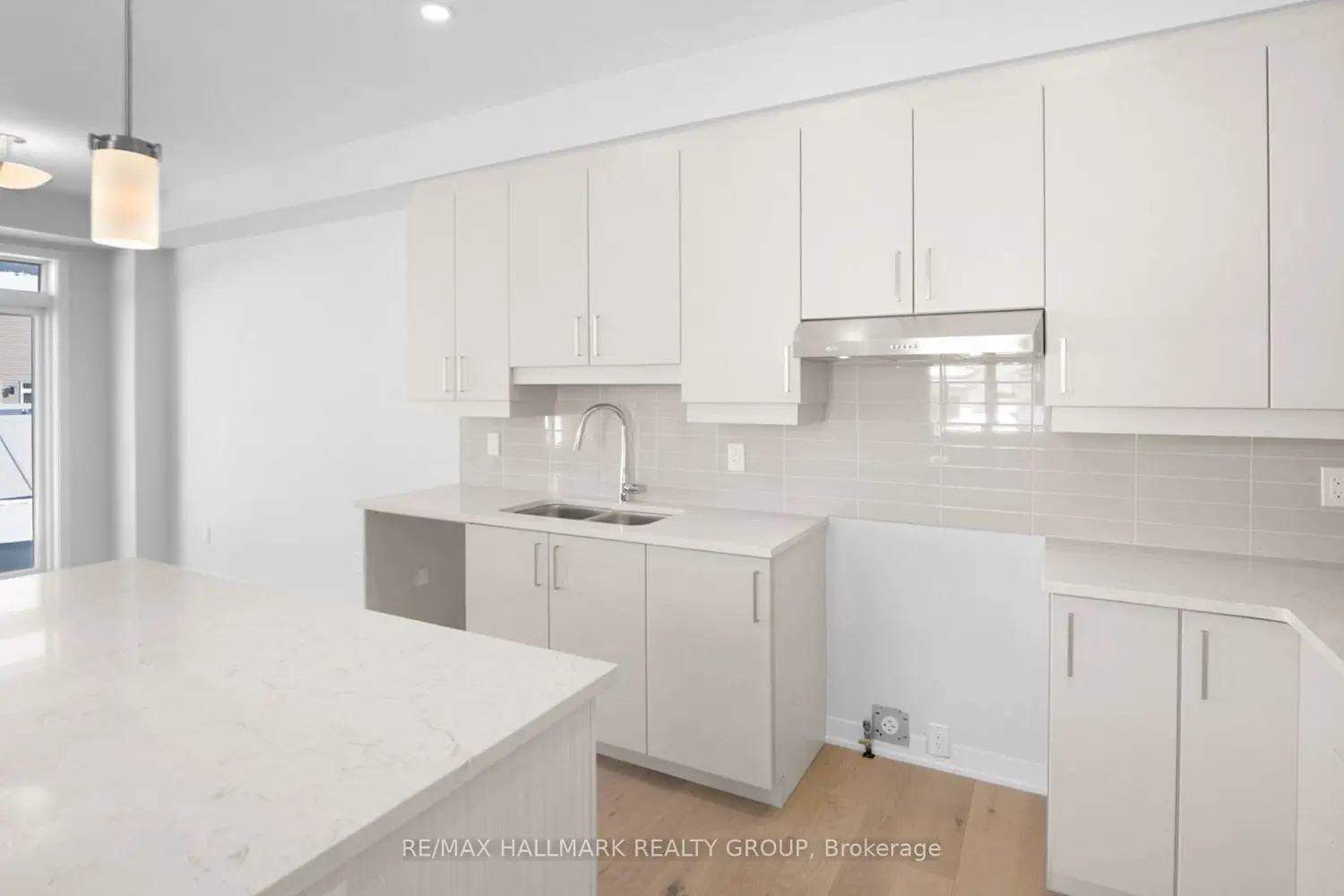 Additional image 2 of 1944 Hawker Private