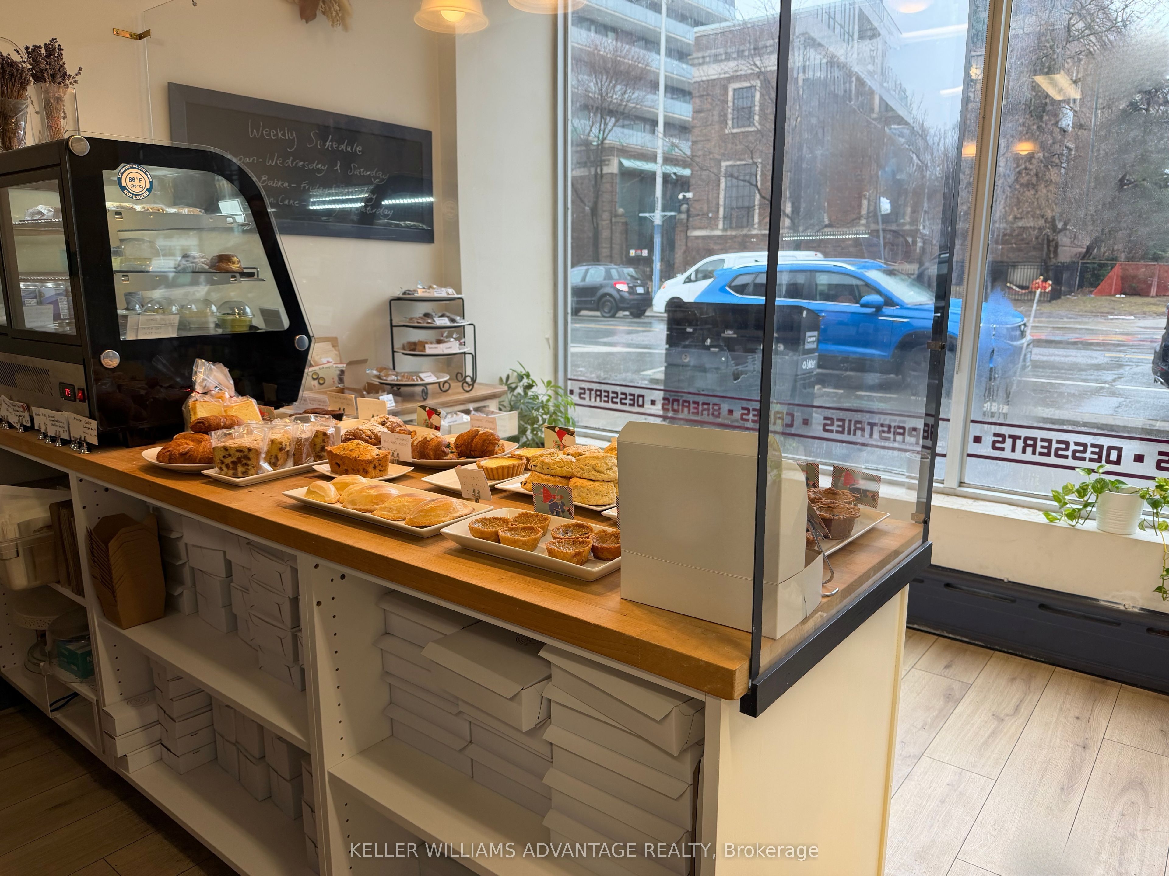 Additional image 2 of Main-2336 Danforth Avenue, Toronto, ON, M4C 1K7