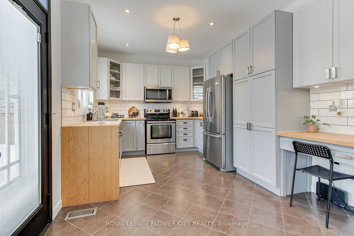 Additional image 4 of 917 Mctrach Crescent