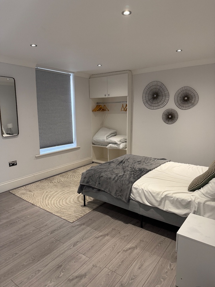 Additional image 8 of 2 Bed Flat, Kensington Church Street, W8, N1 7GU