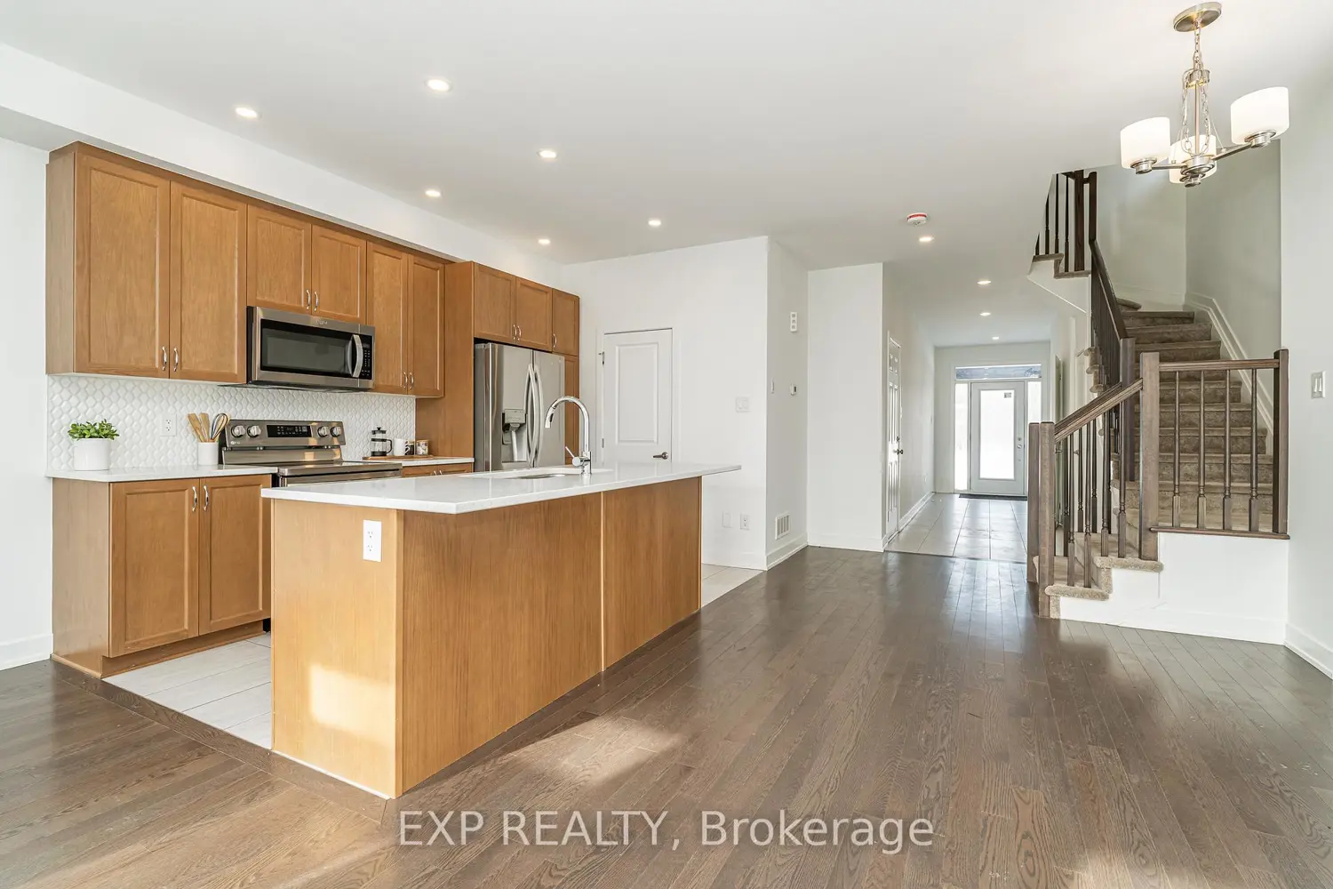 Additional image 5 of 914 Alvarez Lane