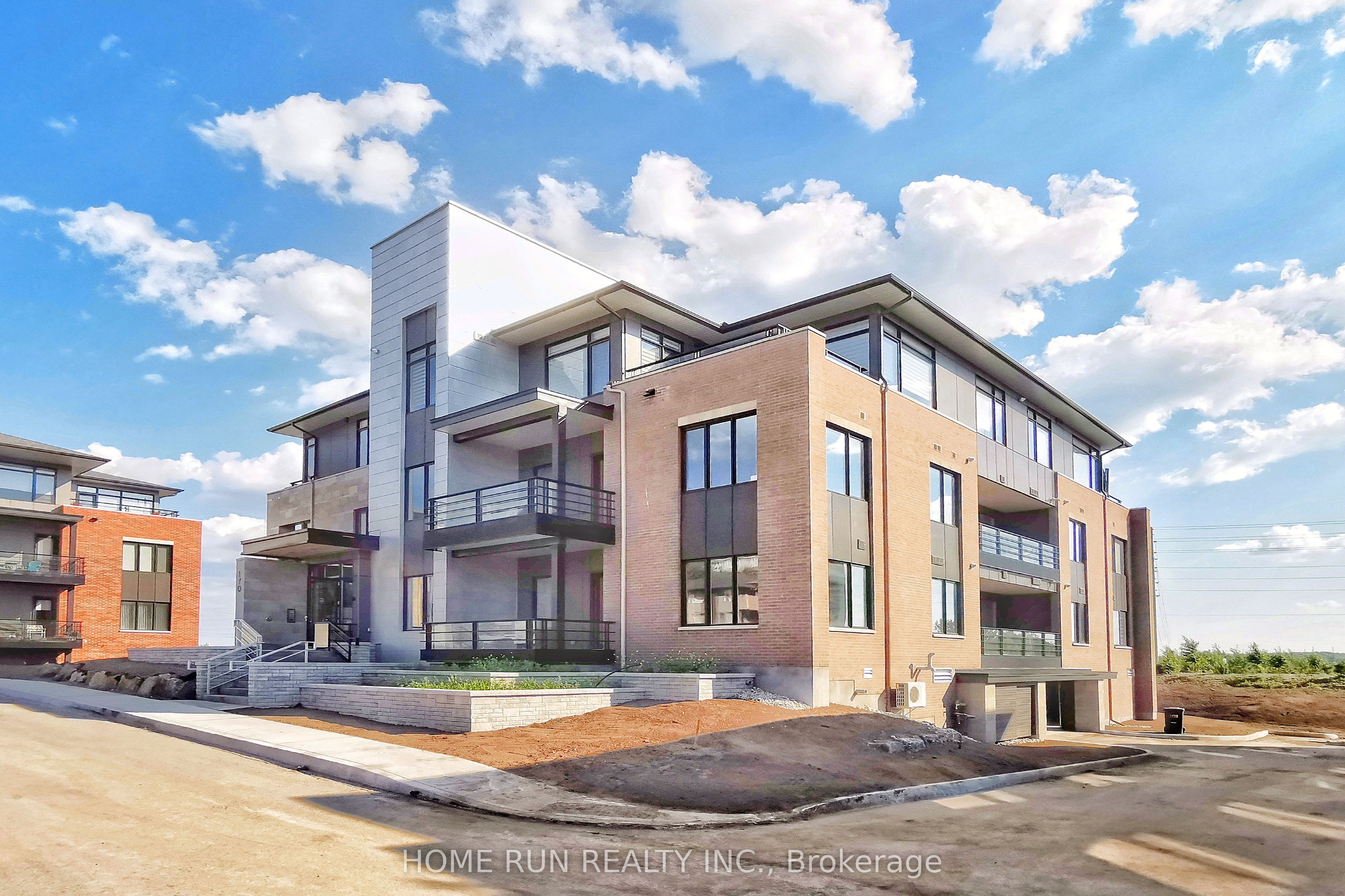 203-170 Boundstone Way, Ottawa, ON, K2T 0M8