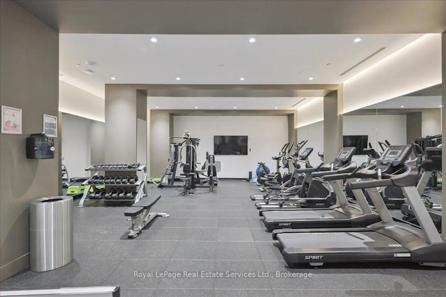 Additional image 11 of 2007 James Street 308