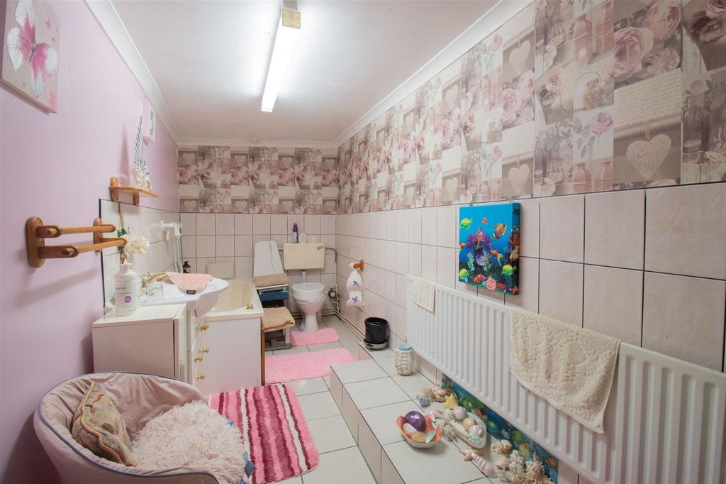 Additional image 45 of 1 bed property for saleRisca Road, Cross Keys NP11
