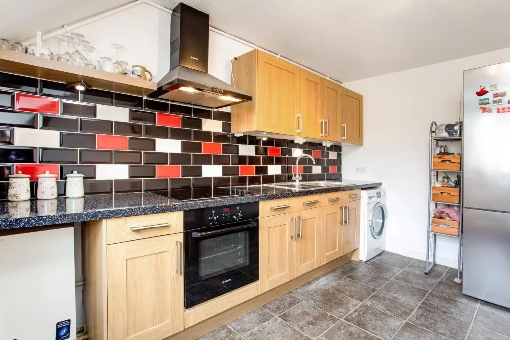 Additional image 2 of 2 Bed Flat, Battersea, SW11, N1 7GU