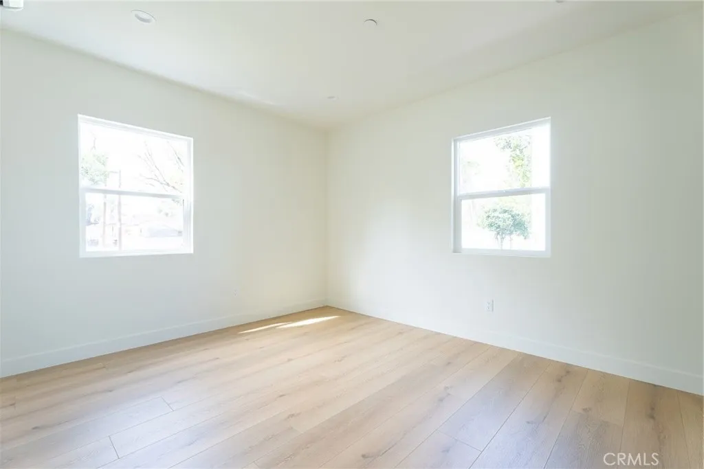 Additional image 20 of 1065 E Spazier Ave Unit 102, Burbank, CA 91502