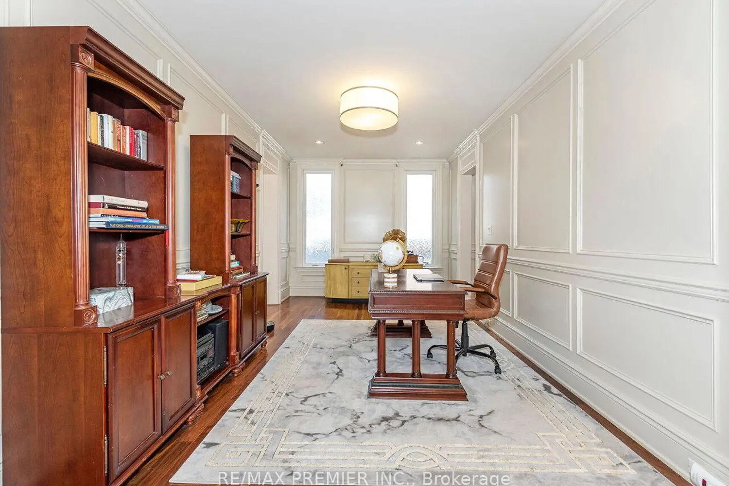 Additional image 13 of 35 Yorkdale Crescent
