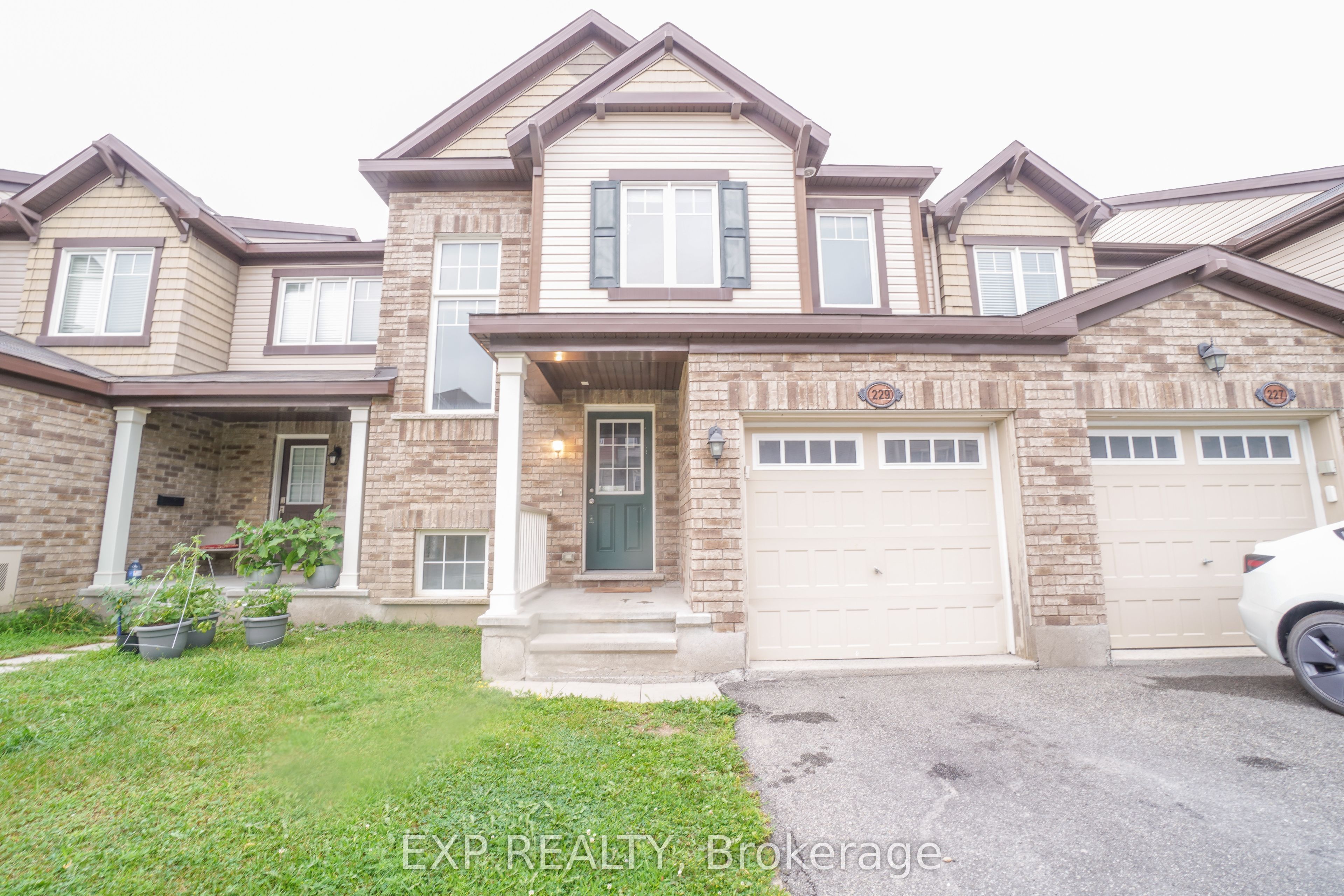 229 Cayman Road, Ottawa, ON, K2S 0N8