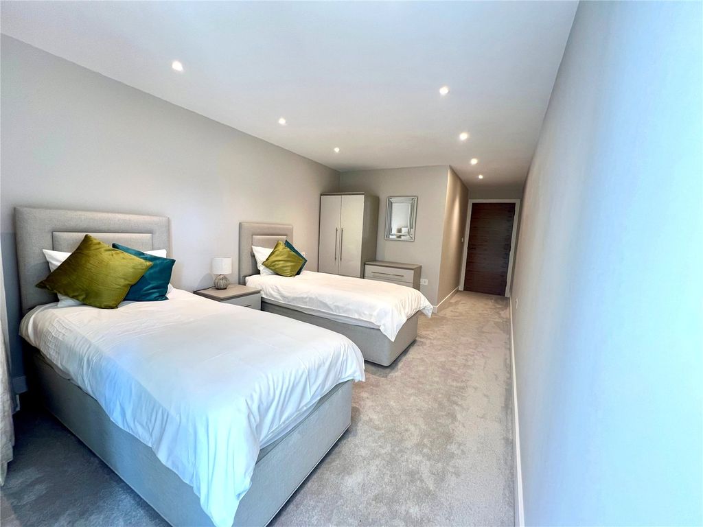 Additional image 13 of 3 bed flat for saleThe Avenue, Branksome Park, Dorset BH13