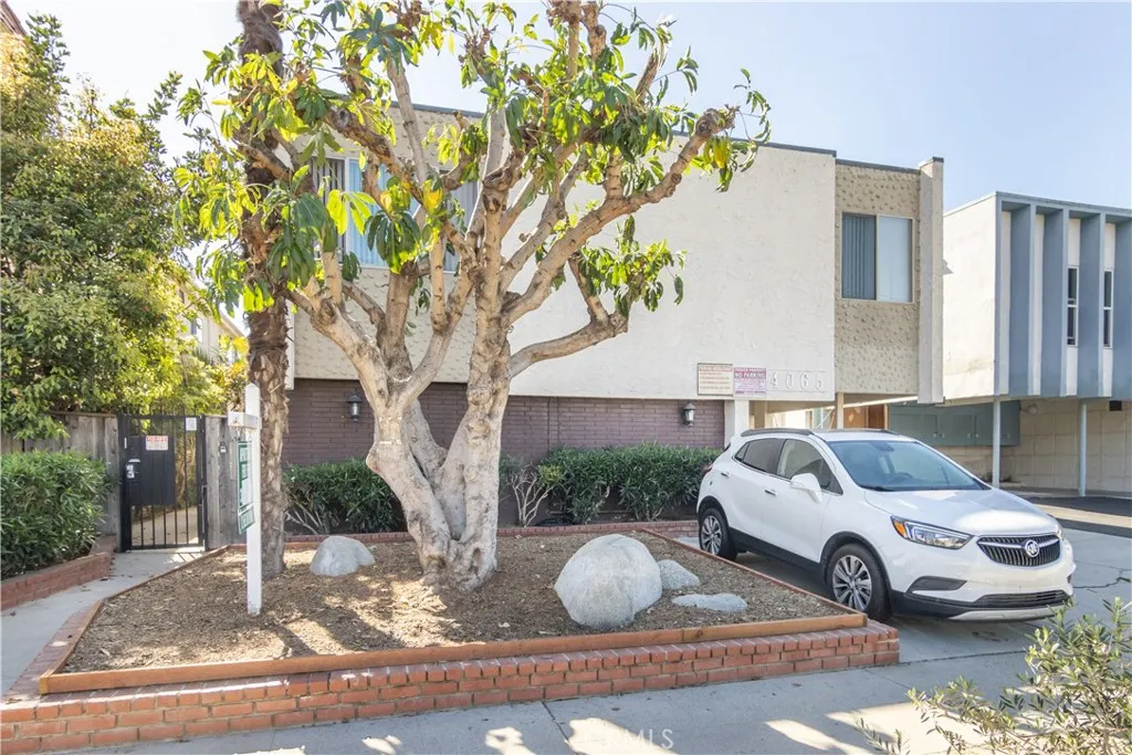 Additional image 2 of 4065 Mclaughlin Avenue Unit 8, Los Angeles, CA 90066
