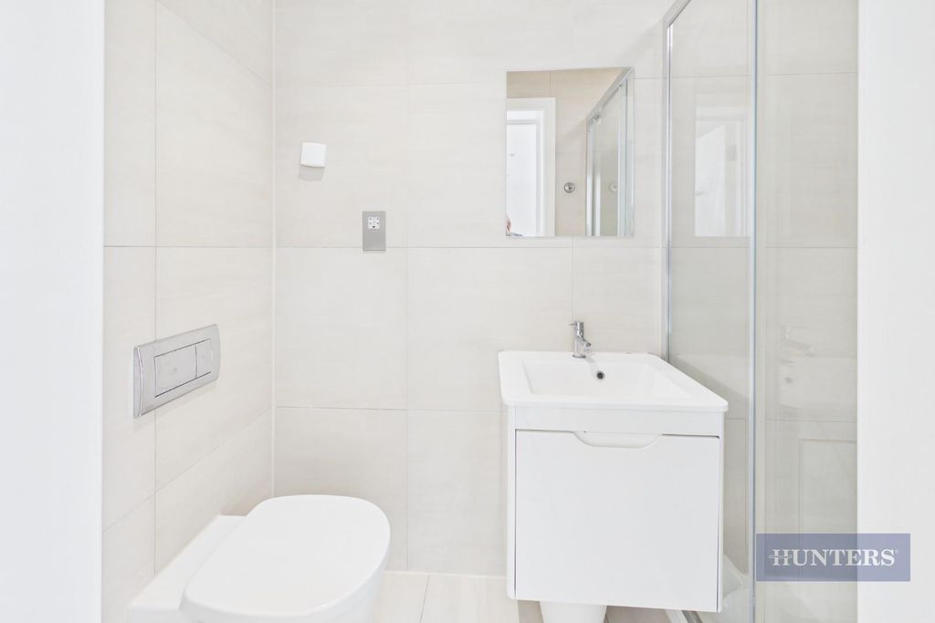 Additional image 11 of 3 bed flat for saleThe Moresby Tower, Ocean Village SO14
