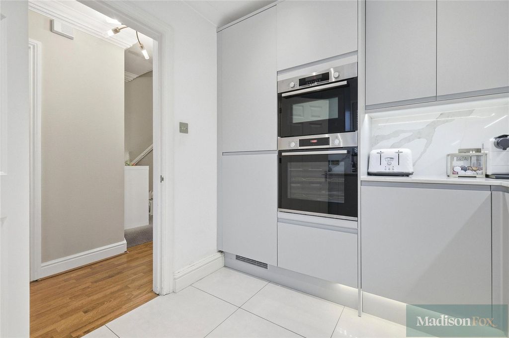 Additional image 13 of 4 bed terraced house for saleRegents Place, Loughton, Essex IG10