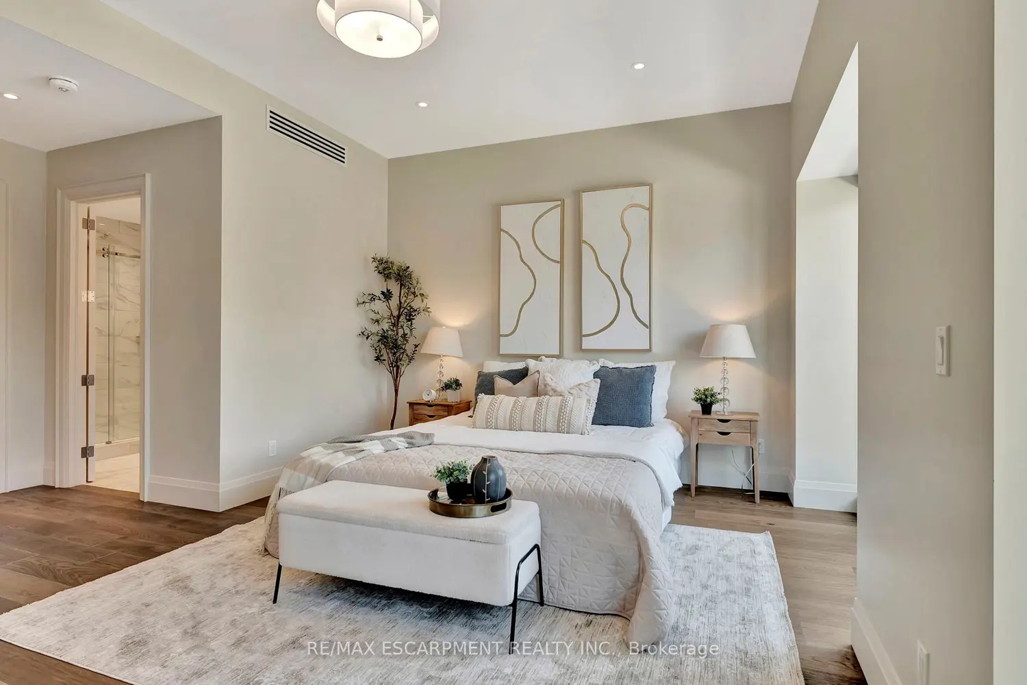 Additional image 9 of 7 Grand River Street 302