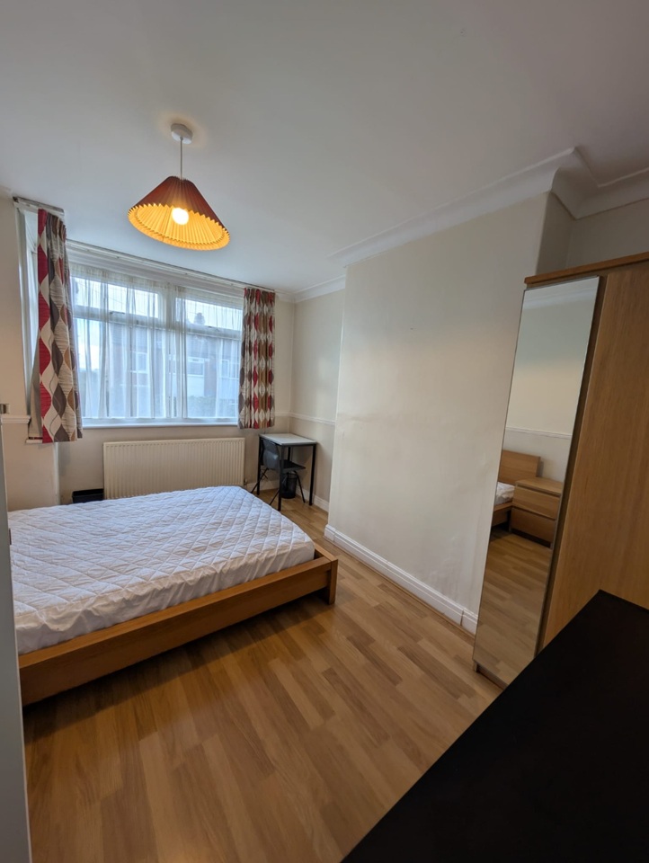 Additional image 7 of 3 Bed Semi-Detached House, Kelso Gardens, LS2, N1 7GU