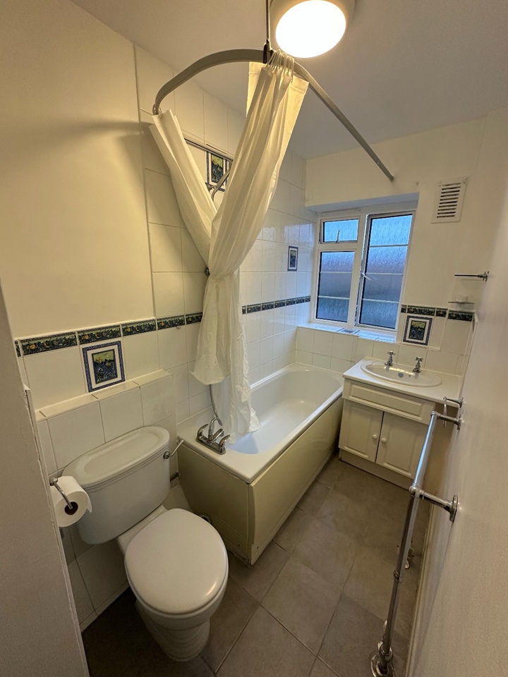 Additional image 5 of 1 Bed Flat, West Kensington Court, W14, N1 7GU