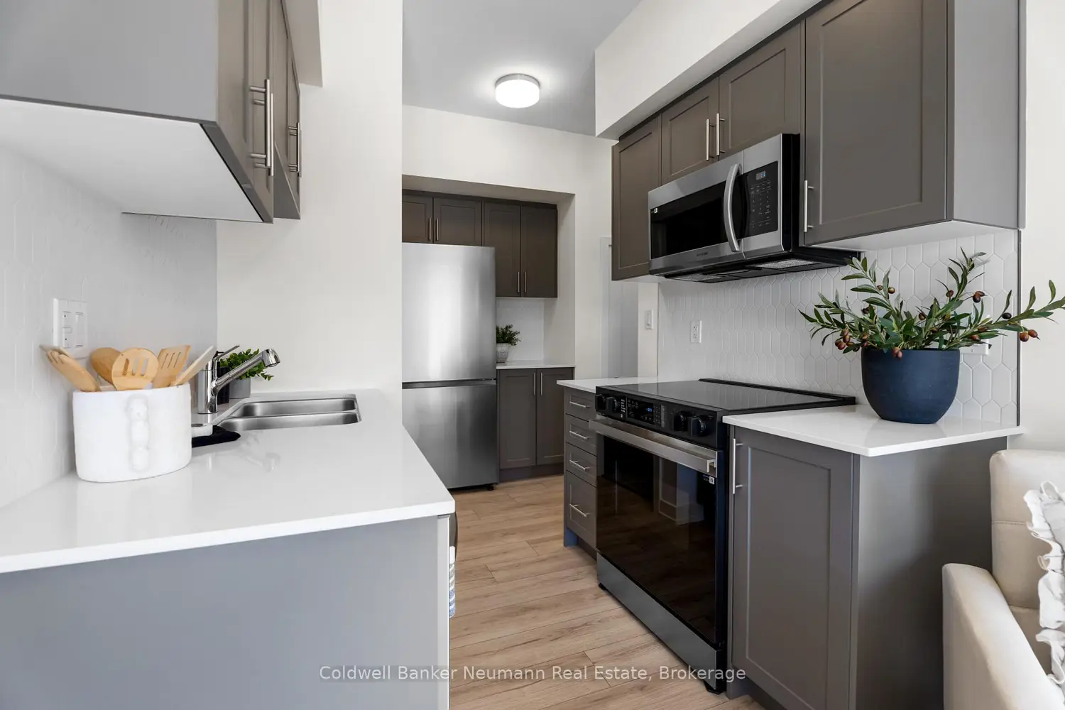 Additional image 5 of 940 St David Street 51