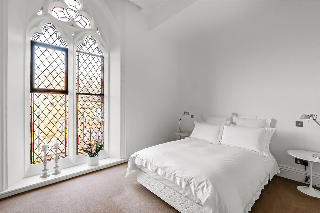 Additional image 16 of 3 bed flat for saleWolfs Row, Oxted, Surrey RH8