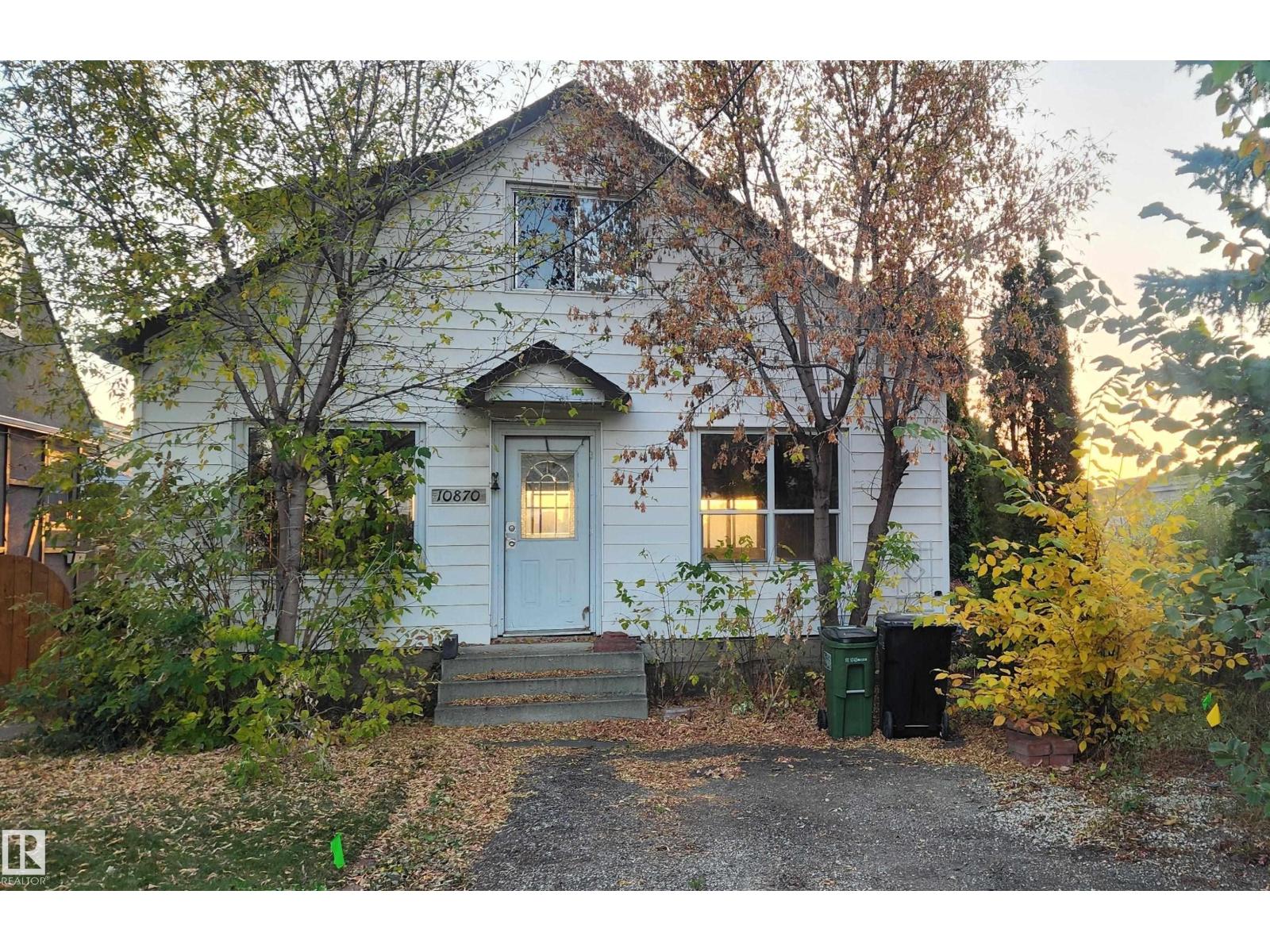 10870 75 Street NW, Edmonton, AB, T5B2A9