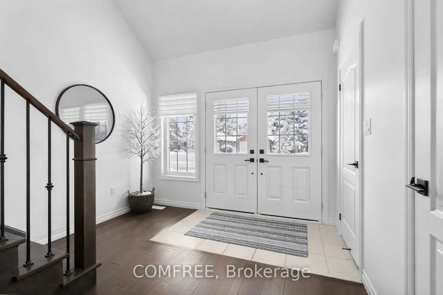 117 Merivale Court photo 2