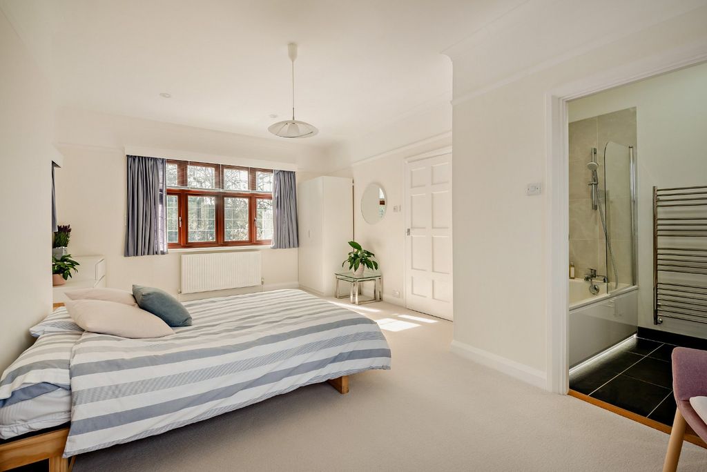 Additional image 11 of 5 bed detached house for saleTydehams, Newbury, Berkshire RG14
