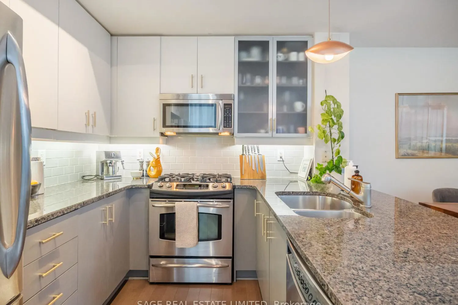 Additional image 8 of 21 Scollard Street 608