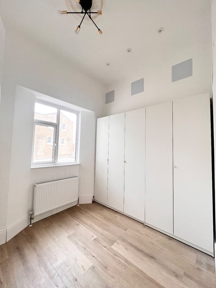 Additional image 4 of 1 Bed Flat, Gloucester Terrace, W2, N1 7GU