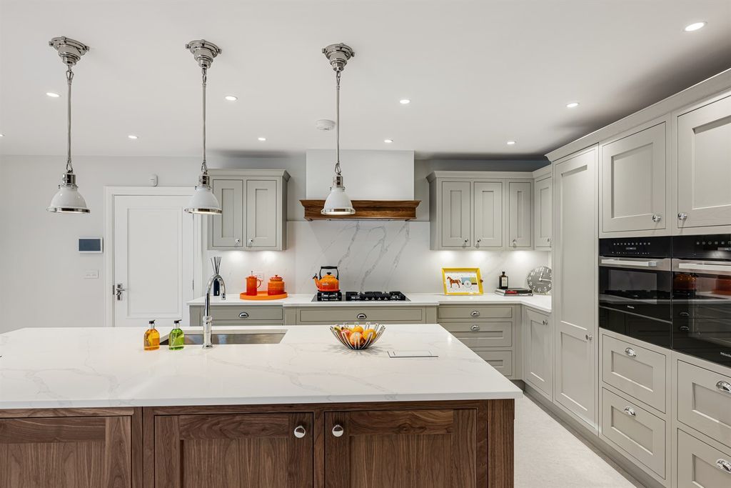 Additional image 10 of 6 bed detached house for saleBradgate Road, Bowdon WA14