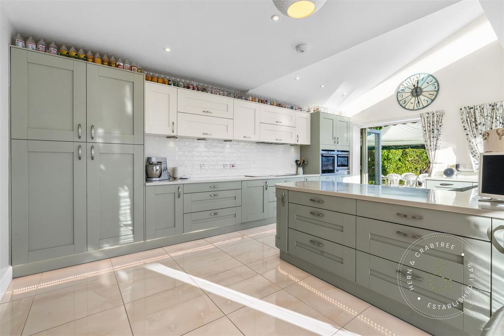Additional image 4 of 4 bed detached house for salePenrhiw Lane, Machen, Caerphilly CF83