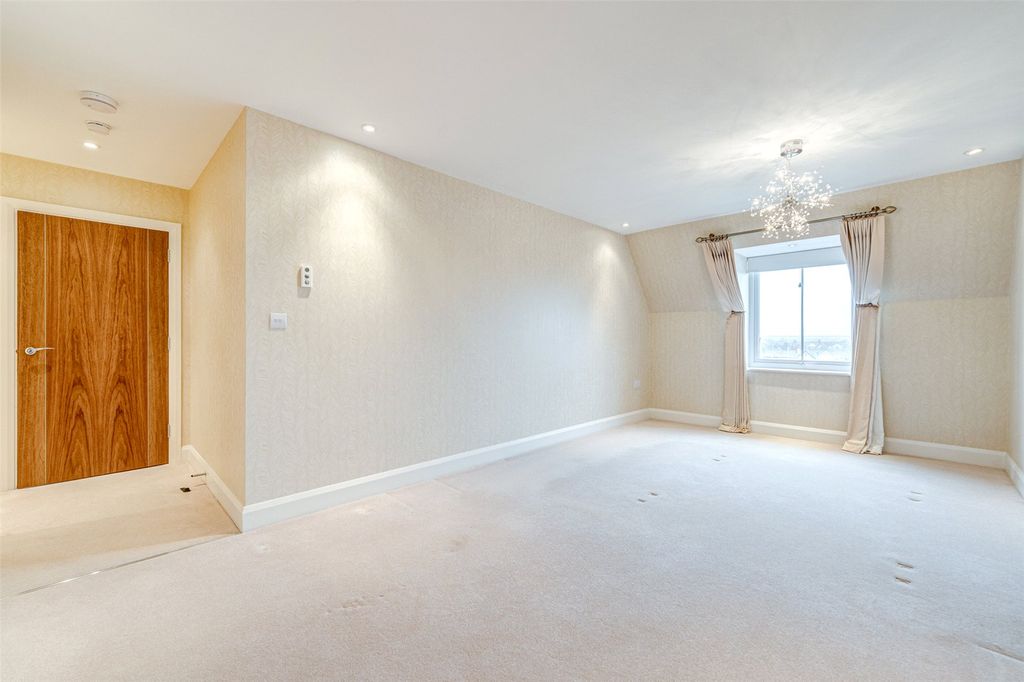 Additional image 27 of 3 bed flat for saleMarine Parade, Worthing, West Sussex BN11