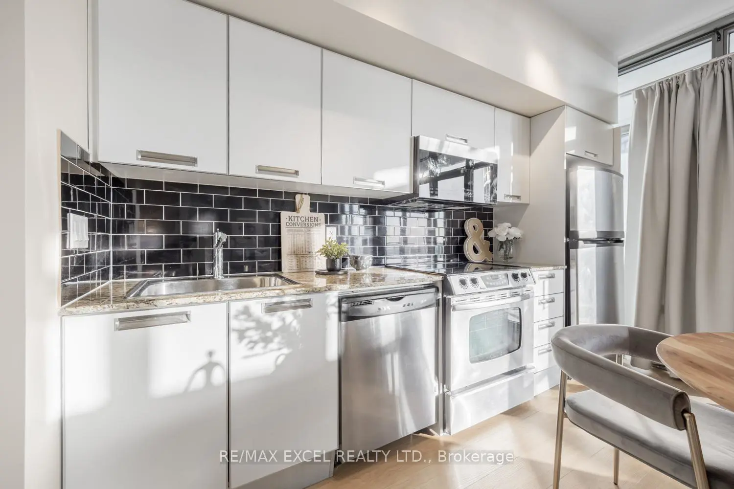 Additional image 3 of 33 Charles Street 3709