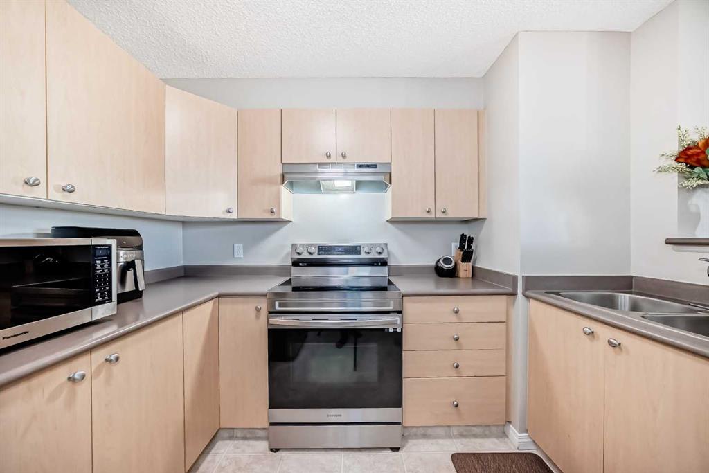 Additional image 6 of 6310-304 Mackenzie Way SW, Airdrie, AB, T4B 3H6
