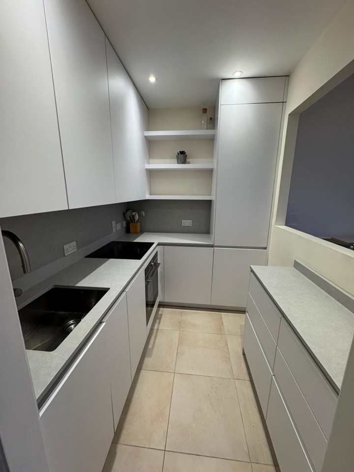 Additional image 5 of 2 Bed Flat, Earl's Court Square, SW5, N1 7GU