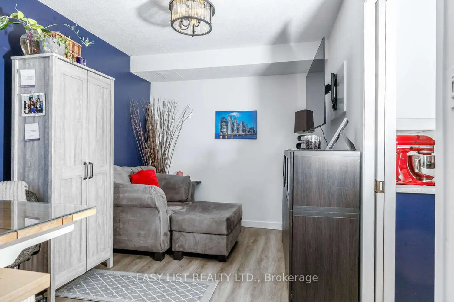 Additional image 10 of 55 Water Street 808